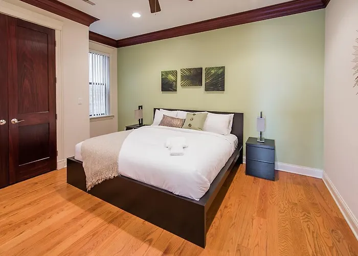 Sonder — Fullerton 3* Chicago